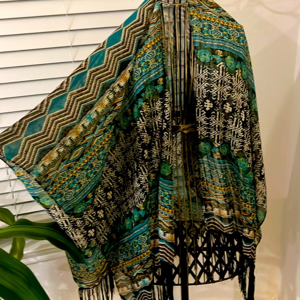 One size fits most beautiful boho Shaw.